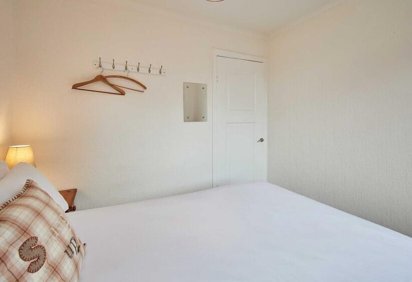 Spring Gardens Holiday Bungalow