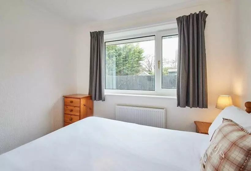 Spring Gardens Holiday Bungalow