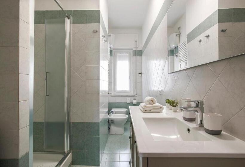 Stylish & Cozy   5 Star Location  Balcony   City View