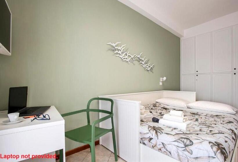 Stylish & Cozy   5 Star Location  Balcony   City View