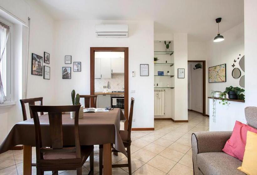 Stylish & Cozy   5 Star Location  Balcony   City View