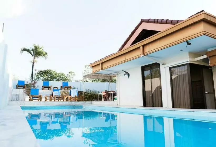 Aamiaismajoitus (B&B) Backpackers Place In Seaviewhills Bohol