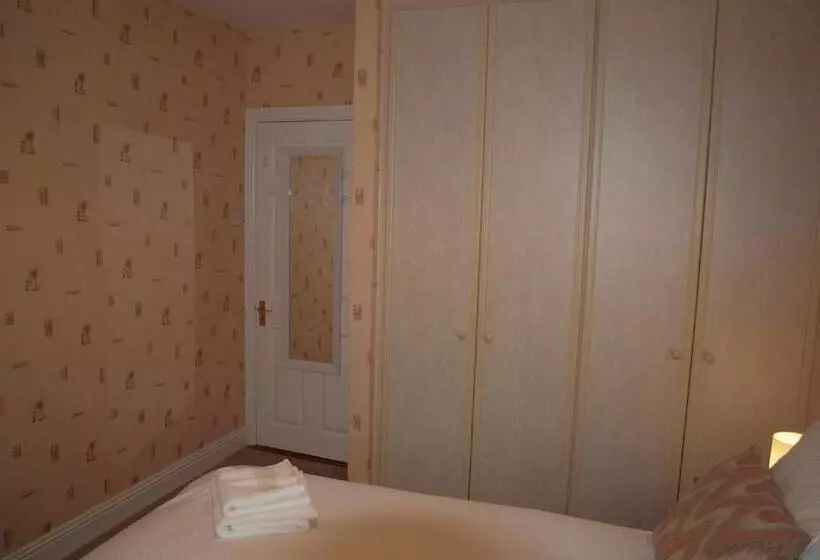 Aamiaismajoitus (B&B) Chez Sé