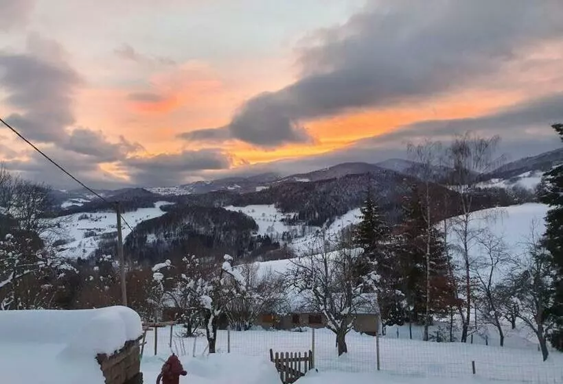 Aamiaismajoitus (B&B) Le Nid Du Kaloui