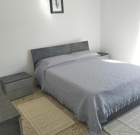 Casa Vacanza Anna Con Vista Balcone La Laguna ,situata A 5 Minuti Dal Centro A Piedi