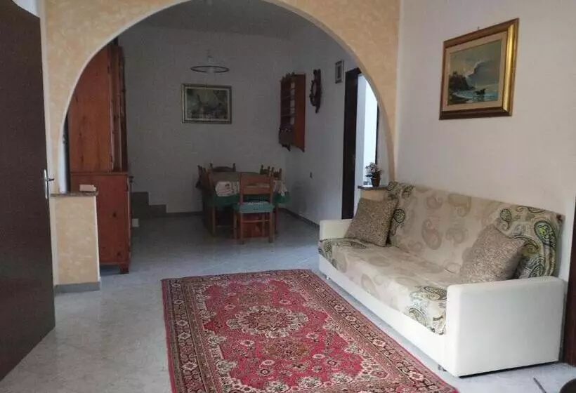 Casa Vacanza Anna Con Vista Balcone La Laguna ,situata A 5 Minuti Dal Centro A Piedi
