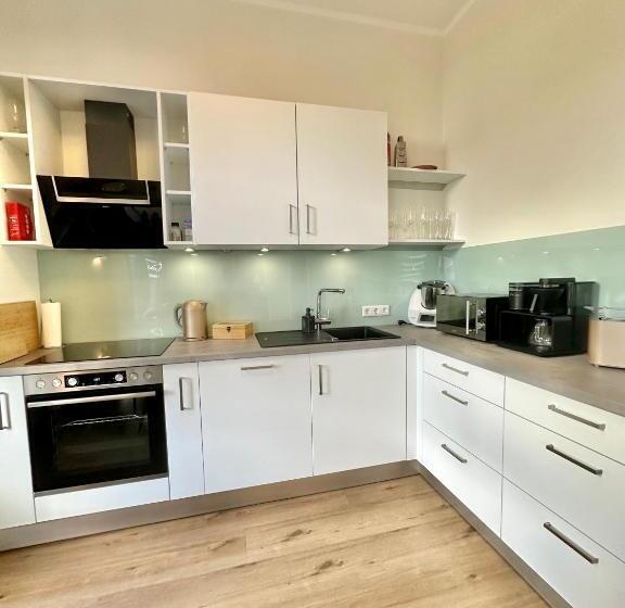 Exklusives City Apartment Im Herzen Oldenburgs Mit Balkon Und Parkplatz A36