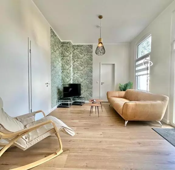Exklusives City Apartment Im Herzen Oldenburgs Mit Balkon Und Parkplatz A36