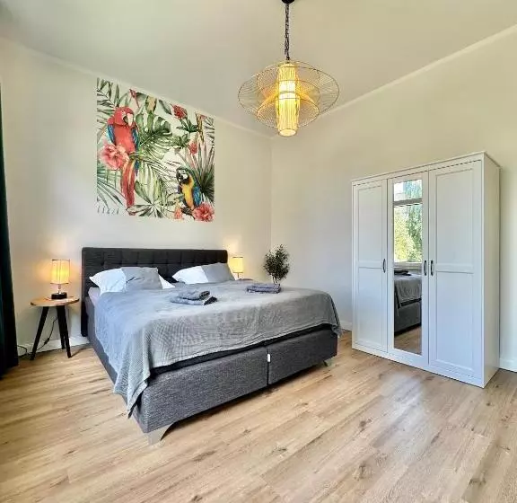 Exklusives City Apartment Im Herzen Oldenburgs Mit Balkon Und Parkplatz A36