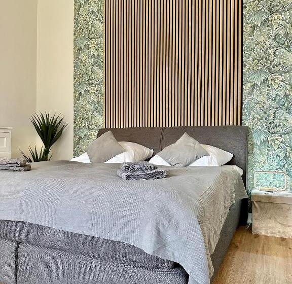 Exklusives City Apartment Im Herzen Oldenburgs Mit Balkon Und Parkplatz A36