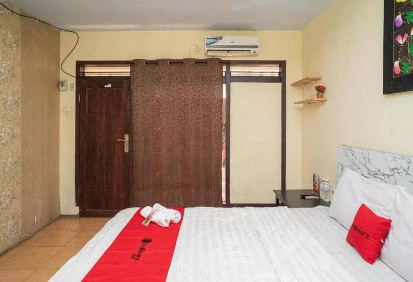 Hotelli Reddoorz Near Cyber Mall