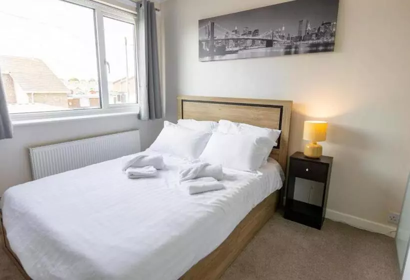Hullidays East Modern Detached 3 Bed House