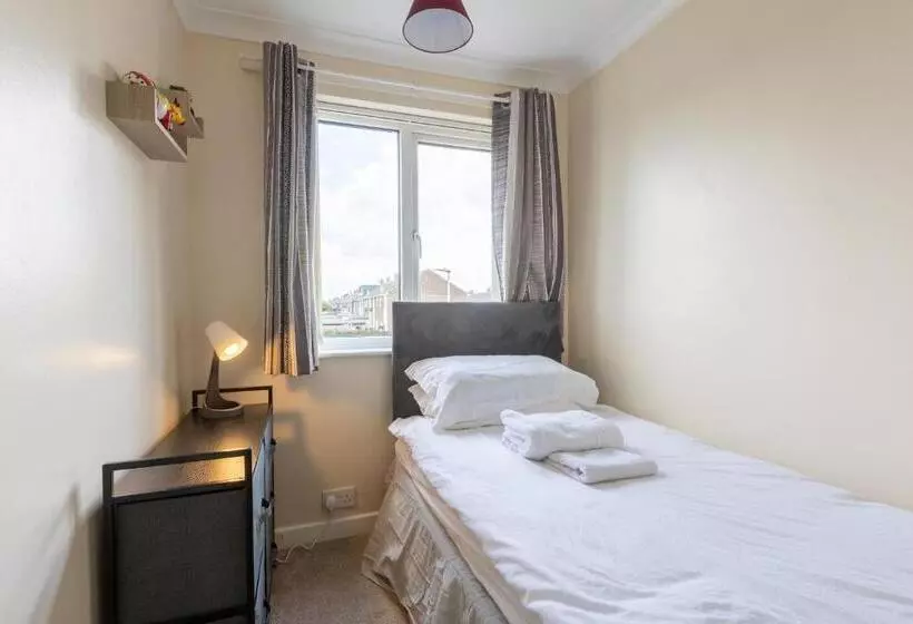 Hullidays East Modern Detached 3 Bed House