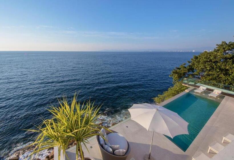 New Oceanfront Luxury Villa In Puerto Vallarta