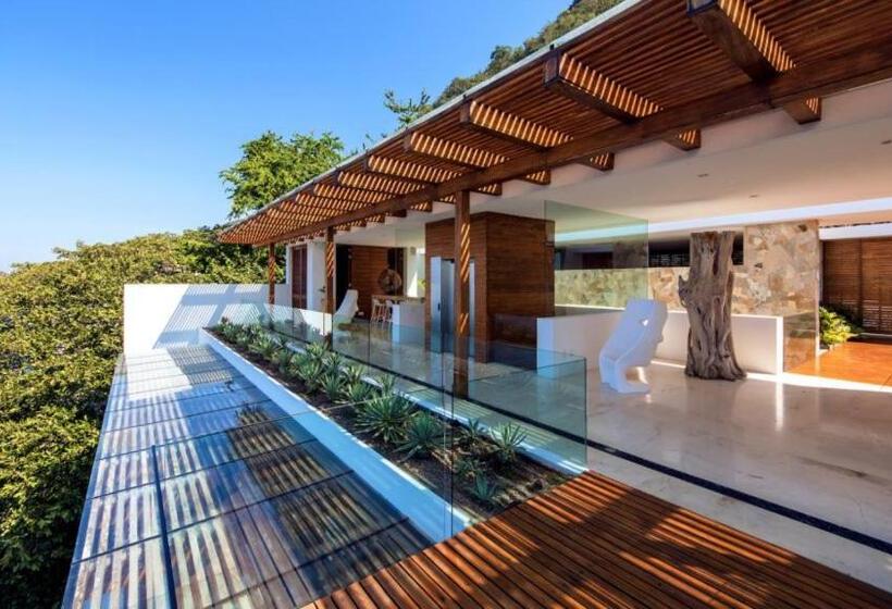 New Oceanfront Luxury Villa In Puerto Vallarta