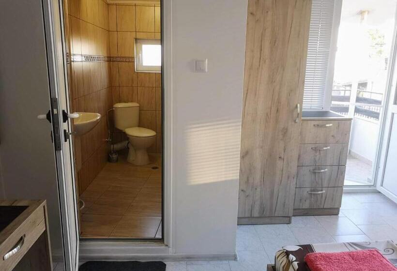 Пансион Guestrooms Stoyanovi