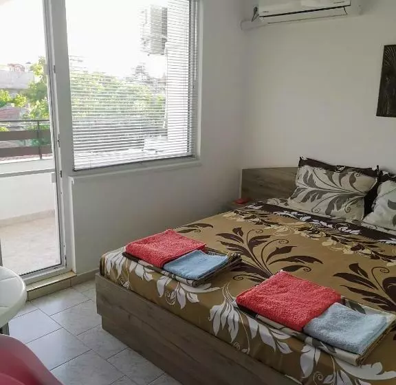 ペンション Guestrooms Stoyanovi