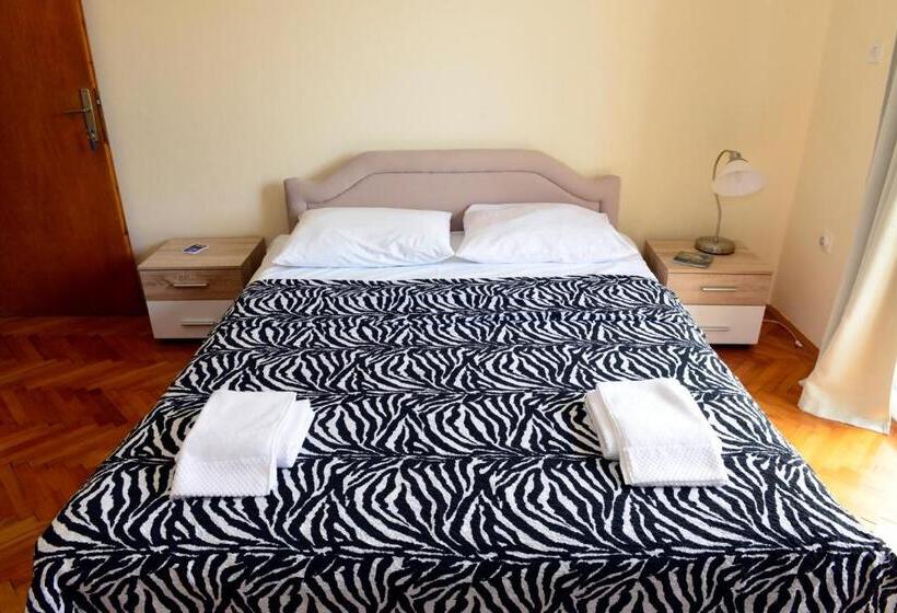 پانسیون Sobe Tivat