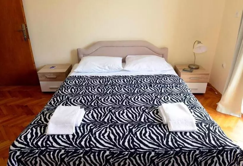 پانسیون Sobe Tivat