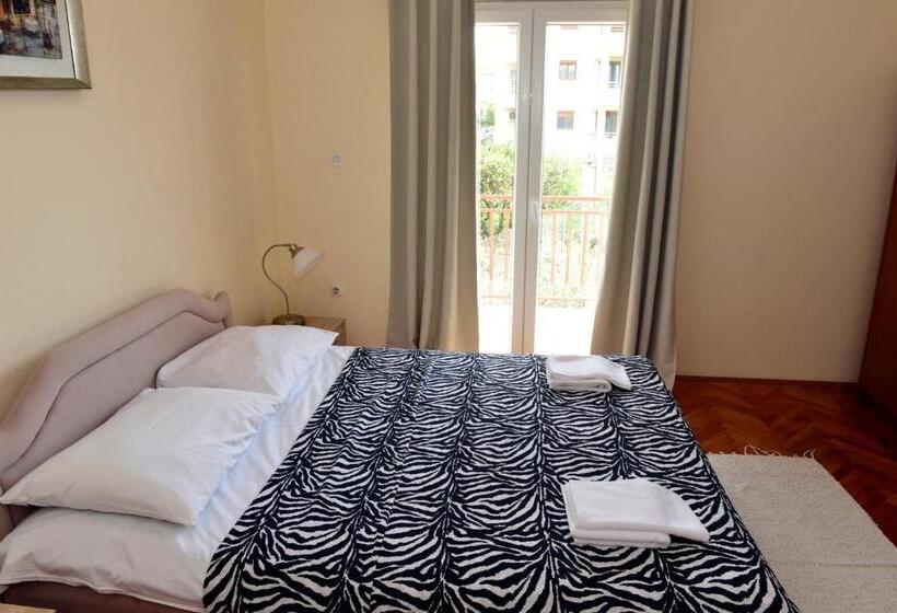 پانسیون Sobe Tivat