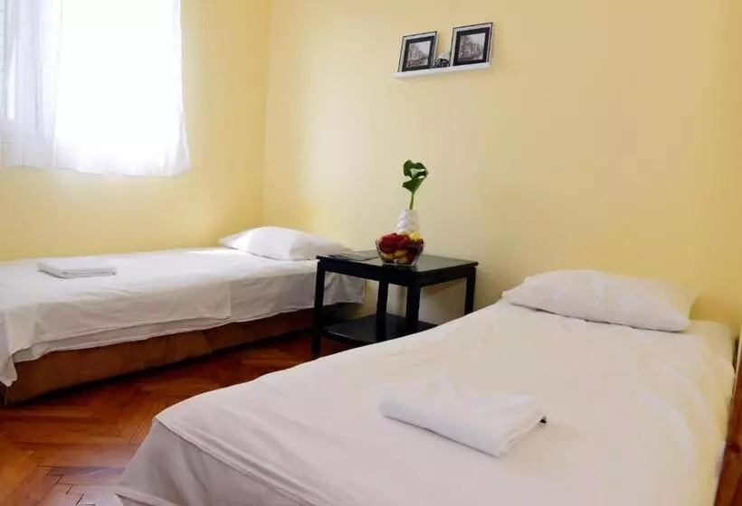 پانسیون Sobe Tivat