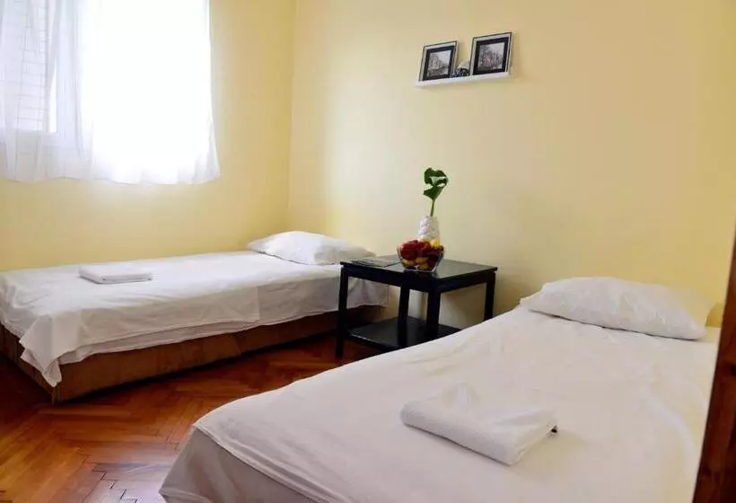 پانسیون Sobe Tivat