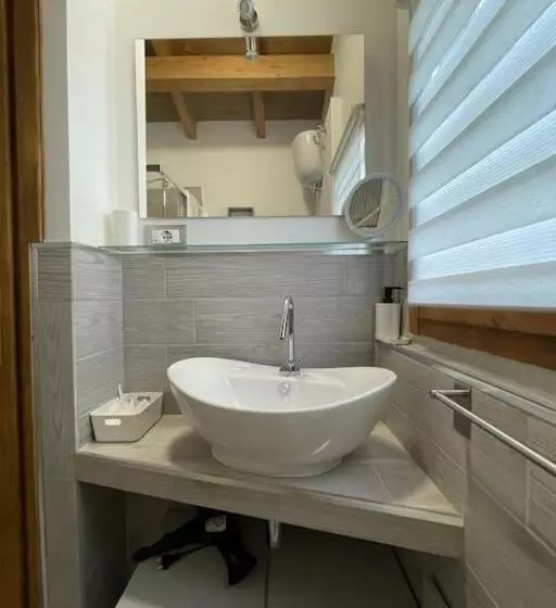 Una Casetta Intervineas