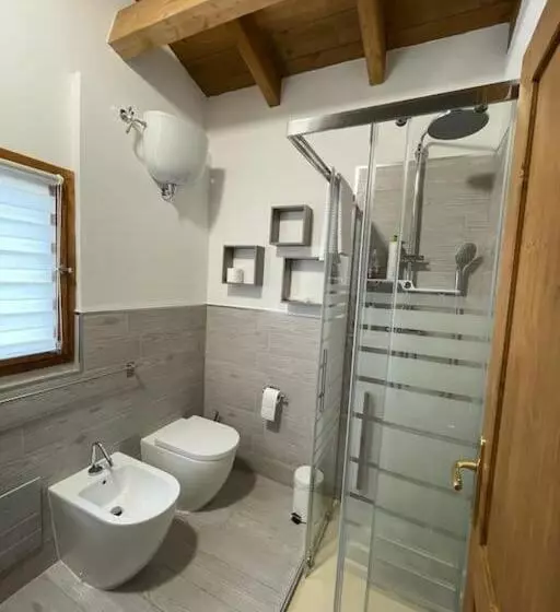 Una Casetta Intervineas