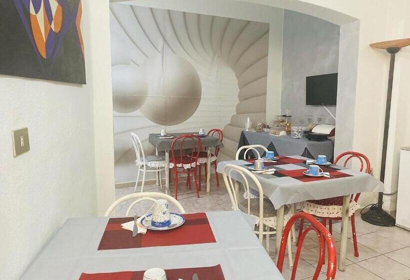 ベッドアンドブレックファースト Bed&breakfast Saturre