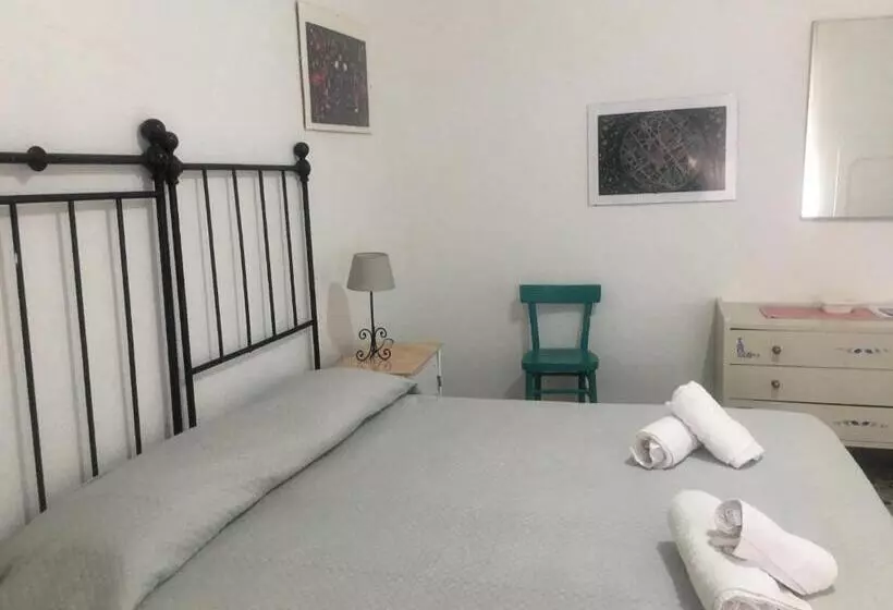 ベッドアンドブレックファースト Bed&breakfast Saturre