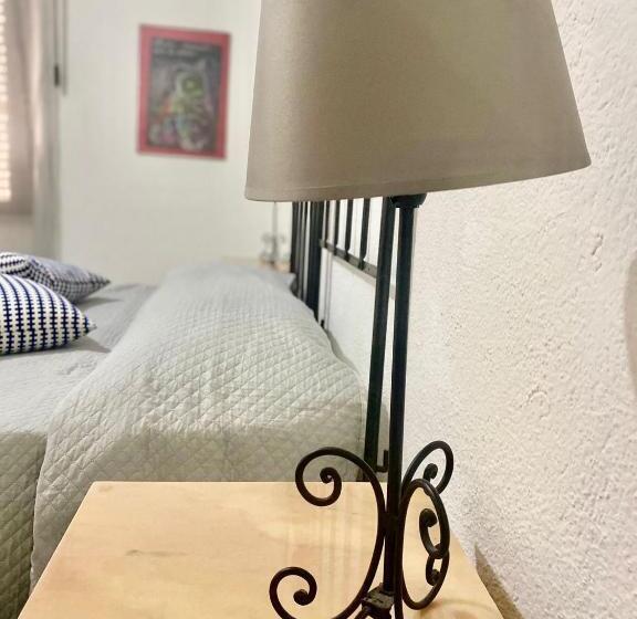 ベッドアンドブレックファースト Bed&breakfast Saturre