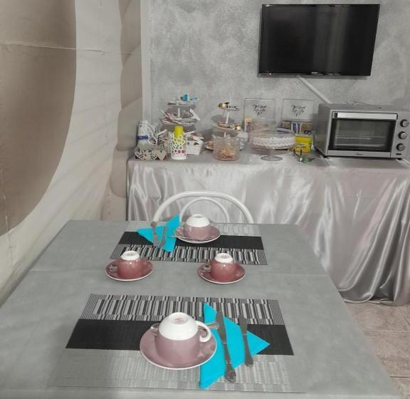 ベッドアンドブレックファースト Bed&breakfast Saturre