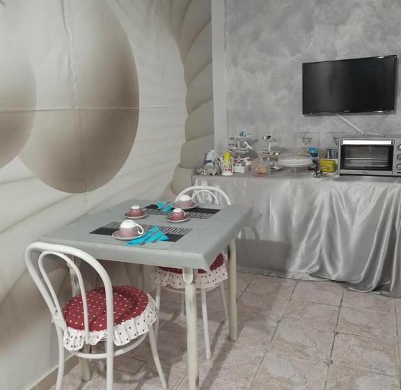 ベッドアンドブレックファースト Bed&breakfast Saturre