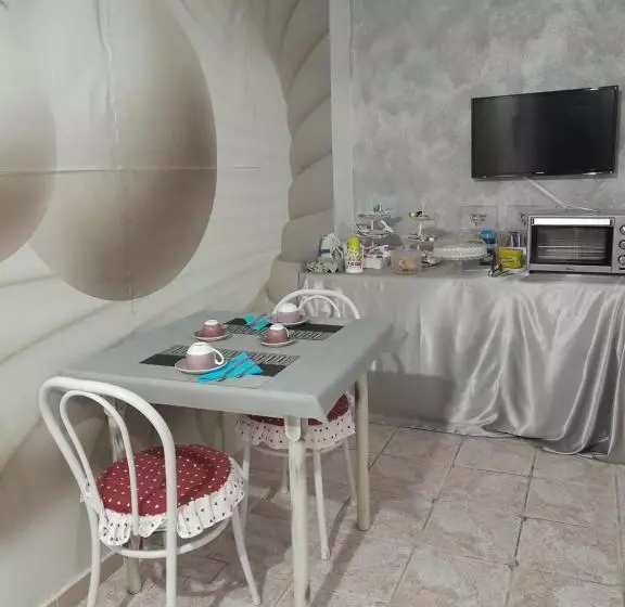 ベッドアンドブレックファースト Bed&breakfast Saturre