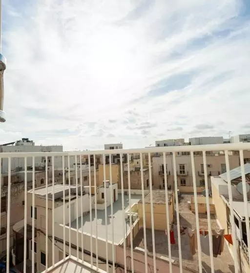 Brand New 1br In Central Malta Hosted By Sweetstay