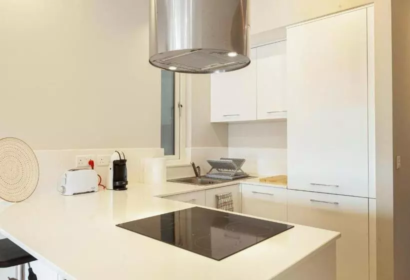 Brand New 1br In Central Malta Hosted By Sweetstay