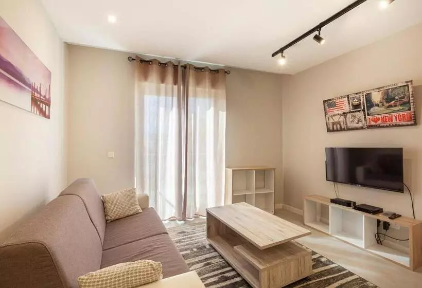 Brand New 1br In Central Malta Hosted By Sweetstay