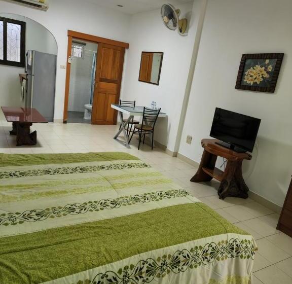 Happy Valley Pattaya