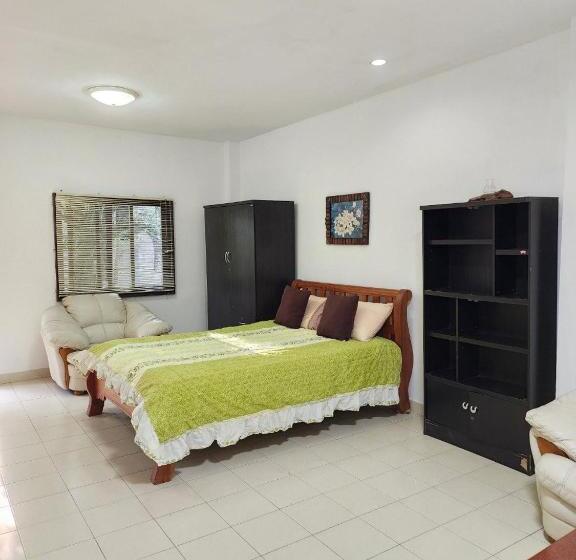 Happy Valley Pattaya