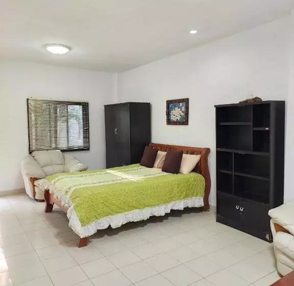 Happy Valley Pattaya