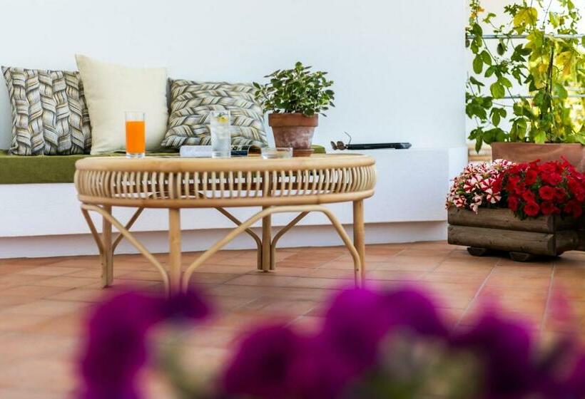 Hibiscusuno Tropea Residence