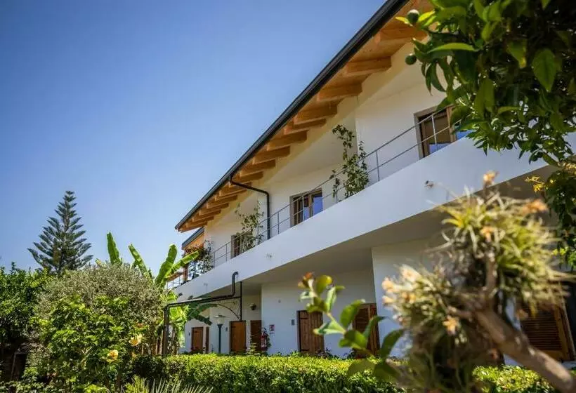 Hibiscusuno Tropea Residence