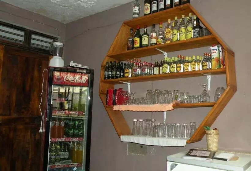 Hotelli Fig Tree Lodge Camp