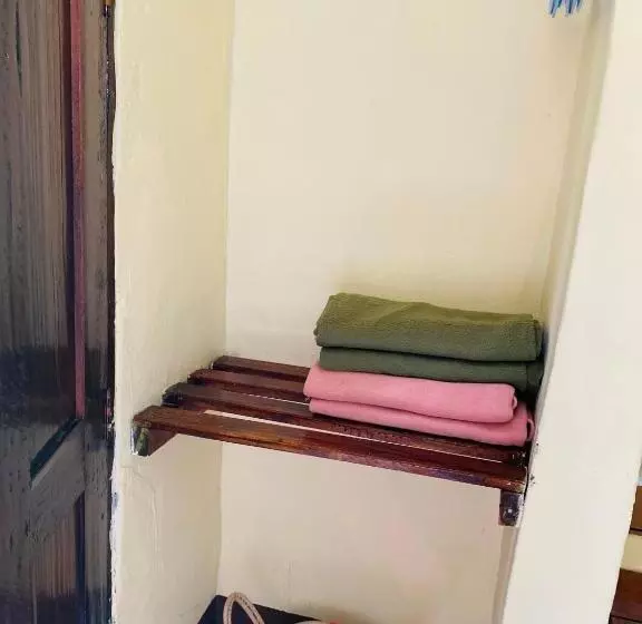 Hotelli Fig Tree Lodge Camp