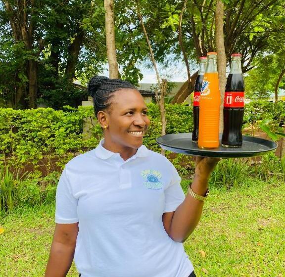 فندق Fig Tree Lodge Camp