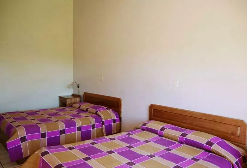 Hotelli Villa Zurqui