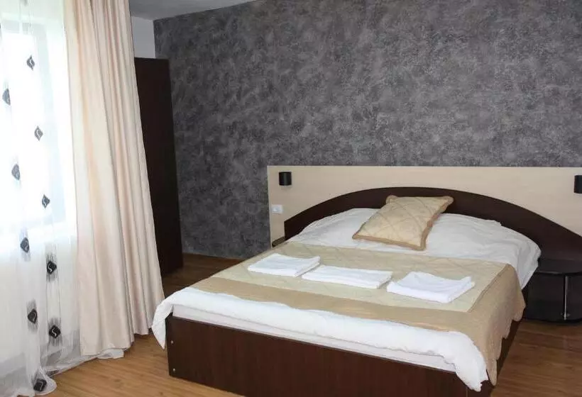 Majatalo Perla Munților