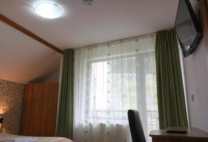 Majatalo Perla Munților