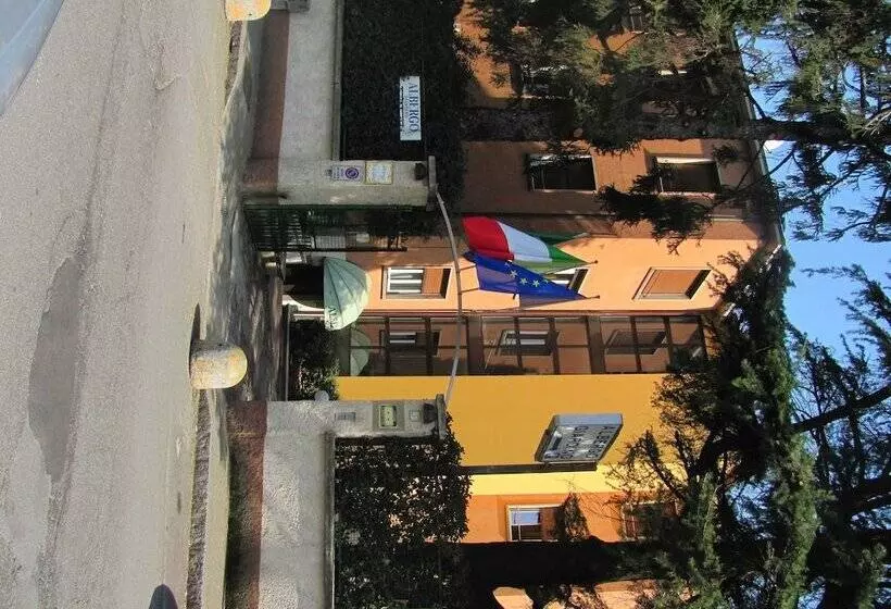 Albergo Hotel Giardino