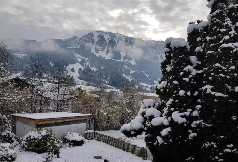 Aamiaismajoitus (B&B) Pension – Restaurant Jägerwinkl